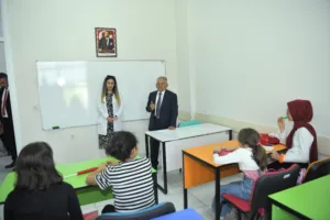 BAŞKAN BÜYÜKKILIÇ, KAYMEK YAZ OKULU AÇILIŞ PROGRAMI’NA KATILDI - Mega TV ABD 8395 r min - Mega TV
