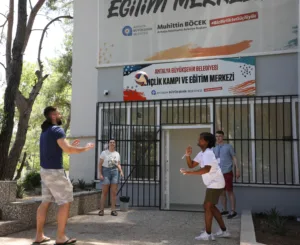 GENCLIK EGITIM MERKEZI AVRUPA FORUMU 7 min - Mega TV