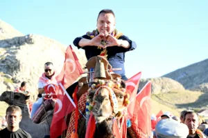 GÜNNERCİK YAYLASI'NDA ŞENLİK ÇOŞKUSU - Mega TV Gunnercik Yayla Senligi 22 min - Mega TV