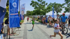 Triatlon etkinlikleri 2 min - Mega TV