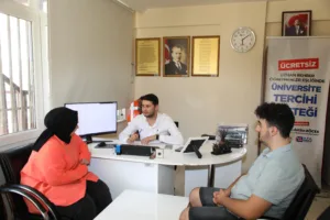 BÜYÜKŞEHİR'DEN GENÇLERE ÜNİVERSİTE TERCİHİNDE ÜCRETSİZ DESTEK - Mega TV UNIVERSITE ADAYLARINA TERCIH DESTEGI 1 min - Mega TV