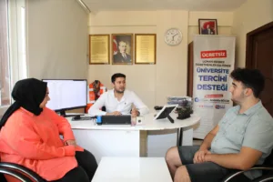 BÜYÜKŞEHİR'DEN GENÇLERE ÜNİVERSİTE TERCİHİNDE ÜCRETSİZ DESTEK - Mega TV UNIVERSITE ADAYLARINA TERCIH DESTEGI 2 min - Mega TV