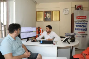 BÜYÜKŞEHİR'DEN GENÇLERE ÜNİVERSİTE TERCİHİNDE ÜCRETSİZ DESTEK - Mega TV UNIVERSITE ADAYLARINA TERCIH DESTEGI 4 min - Mega TV