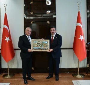 BAŞKAN ERDEM, ÇÖZÜM İÇİN TÜM ŞARTLARI ZORLUYOR - Mega TV WhatsApp Image 2023 07 19 at 12.02.24 1 - Mega TV
