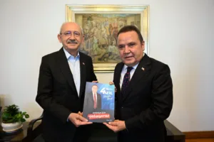 BAŞKAN BÖCEK VE BAŞPEHLİVAN ZEYBEK'TEN CHP GENEL BAŞKANI KILIÇDAROĞLU'NA ZİYARET - Mega TV baskan ankara ziyareti 1 min - Mega TV