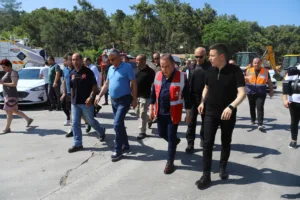 baskan kemer goynuk yangin 6 min - Mega TV