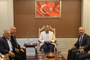 Bakan Özhaseki Ve Başkan Büyükkılıç'tan Kardeş Şehir Adıyaman Valisi Varol'a Ziyaret - Mega TV 1 b min - Mega TV