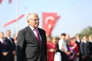 Başkan Büyükkılıç, Büyük Zaferin 101. Yıl Dönümünü Kutladı - Mega TV 1 f min - Mega TV