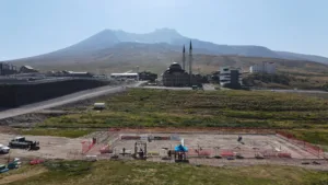 Büyükkılıç; '' Büyükşehir İle Erciyes Dağı'nda Dünyada Bir İlk Yaşanacak - Mega TV 2 n min - Mega TV