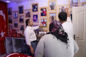 Rektör Türkdoğan'dan Şehit Annesine Ziyaret - Mega TV 5M3A5944 min - Mega TV