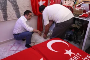 Rektör Türkdoğan'dan Şehit Annesine Ziyaret - Mega TV 5M3A5966 min - Mega TV