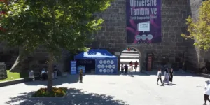 KAYSERİ KARIYER MERKEZİ,VATANDAŞLARA İŞ KAPISI OLMAYA DEVAM EDİYOR - Mega TV 7876876 f min - Mega TV