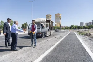 BAŞKAN BÜYÜKKILIÇ’TAN YENİ YAPILAN YOLLARA “BİSİKLET YOLU” VURGUSU - Mega TV ABC 6404 m min - Mega TV