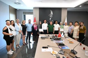 BÜYÜKŞEHİR'DEN ELMALI'YA 4 ÖİLYON TL'LİK YATIRIM - Mega TV ELMALI YAKACIFTLIK protokol 4 min - Mega TV