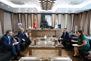 Kuveyt İstanbul Başkonsolosu’ndan Başkan Böcek’e ziyaret - Mega TV Kuveyt Istanbul Baskonsolosundan Baskan Boceke ziyaret 4 min - Mega TV