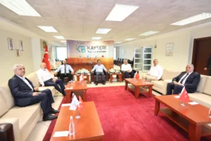 Vali Çiçek Ve Başkan Büyükkılıç'tan KTB'ye Hem Ziyaret Hem de Toplantı - Mega TV NURI0323 q min - Mega TV