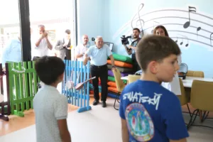 Başkan Büyükkılıç'tan Çocuk Kütüphanesi Ve Müzik Okulu'na Ziyaret - Mega TV NURI0647 c min - Mega TV