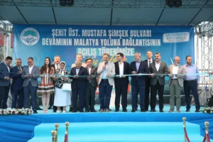 Büyükşehir'in 92 Milyon TL'lik Yoluna Muhteşem Açılış - Mega TV NURI3192 x min - Mega TV