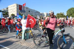Büyükşehir Spor A.Ş. Zafer Bayramı’na Özel Bisiklet Turu Düzenledi - Mega TV NURI4190 r min - Mega TV