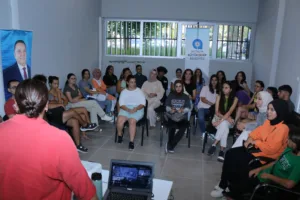 Büyükşehir gençlere yurtdışı değişim fırsatlarını anlattı - Mega TV Yurtdisi Bilgilendirme Toplantisi 1 min - Mega TV