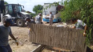 Büyükşehir ekipleri karavan park tahliyesini tamamladı - Mega TV karavan alanlari temizlik 15 min - Mega TV