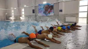 BÜYÜKŞEHİR’İN SARIOĞLAN ÇİFTLİK KAPALI YÜZME HAVUZU HİZMETE BAŞLADI - Mega TV photo 2023 08 01 12 07 56 m min 1 - Mega TV