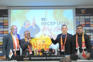 Büyükkılıç: “Kayserispor, Vazgeçilmez Bir Marka Değerimiz” - Mega TV 1 6 min 1 - Mega TV