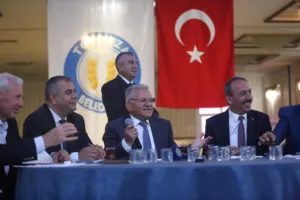 Başkan Büyükkılıç, Tomarza'da Muhtarlarla Buluştu - Mega TV 1 c min - Mega TV
