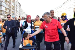 Spor Şehri Kayseri'nin Uluslararası Yarı Maratonu'na 'İlk'ler Damga Vurdu - Mega TV 14.54.40 1 b min - Mega TV
