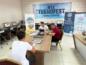 KAYMEK, "Projen ile Gel" Sloganıyla Teknofest Gençliği Yetiştiriyor - Mega TV 6 a min - Mega TV