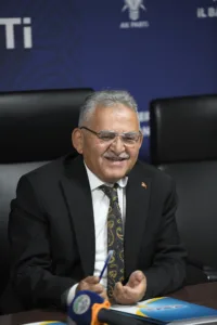 Büyükkılıç, AK Parti Kayseri İl Başkanlığı Yönetimini Tebrik Etti - Mega TV ABD 2960 f min - Mega TV
