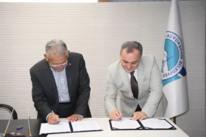 Başkan Büyükkılıç İle Rektör Altun Arasında ''Kayseri Kariyer Projesi''İş Birliği Protokolü - Mega TV ABD 5495 5 min 1 - Mega TV