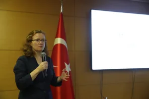 Antalya Büyükşehir Dünya Bankası Heyeti İle Buluştu - Mega TV DUNYA BANKASI HABERI 3 min - Mega TV