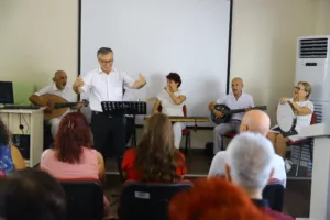 Dünya Alzheimer Günü Mavi Ev’de Kutlandı - Mega TV Dunya Alzheimer Gunu Mavi Evde kutlandi 7 min - Mega TV