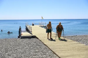 Engelsiz Plaj Turistlerin de Gözdesi - Mega TV Engelsiz Plaj Turistlerin Gozdesi Oldu 3 min - Mega TV