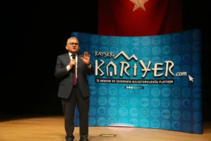 Büyükşehir'in Kayseri Kariyer Merkezi'nden ‘Yüzlerce Vatandaşa İstihdam’ Başarısı - Mega TV FYK 5926 n min - Mega TV