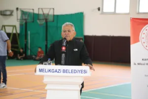 Spor Şehri Kayseri'de Yeni Bir Proje : Futsal Turnuvası - Mega TV NURI0132 7 min - Mega TV