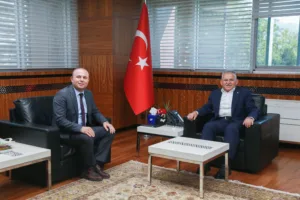 İl Tarım Ve Orman Müdürü Olarak Atanan Saklav'dan Başkan Büyükkılıç'a Ziyaret - Mega TV NURI1337 l min - Mega TV