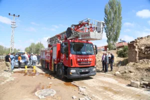 Başkan Büyükkılıç, Bünyan’daki Sel Bölgesinde İncelemelerde Bulundu - Mega TV NURI4778 2 - Mega TV