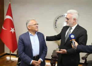 Başkan Büyükkılıç, Devlet Tiyatroları Genel Müdürü Karadağlı'yı Ağırladı - Mega TV NURI7799 6 min - Mega TV