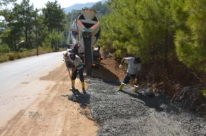 SAPADERE YOLU SARAMPOLE BETON 3 min - Mega TV