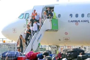 Taban Airlines Havayolları Alanya'ya İlk Uçuşunu Gerçekleştirdi - Mega TV WhatsApp Image 2023 09 08 at 11.48.47 1 min - Mega TV
