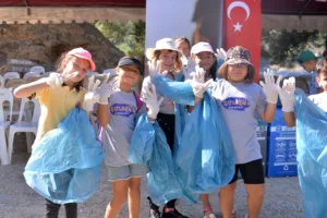 Alanya Belediyesi'nden Dünya Temizlik Günü'nde Anlamlı Etkinlik - Mega TV WhatsApp Image 2023 09 16 at 13.08.12 min - Mega TV