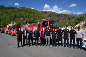 Başkan Böcek Yangın Bölgesinde - Mega TV WhatsApp Image 2023 09 19 at 16.04.57 - Mega TV