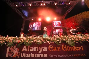 18.Alanya Uluslararası Caz Günleri Muhteşem Performanslarla Başladı - Mega TV WhatsApp Image 2023 09 22 at 14.37.16 1 - Mega TV