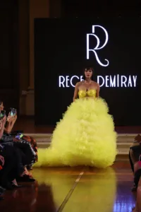 recep demiray milano defilesi4 min - Mega TV