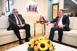 rus buyukelci ziyaret 2 min - Mega TV