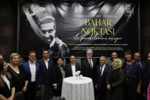 1 y min - Mega TV