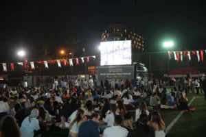Üniversite Öğrencileri Alanya Belediyesi’nin Sinema Gecesi’nde Buluştu - Mega TV 2 2 min - Mega TV