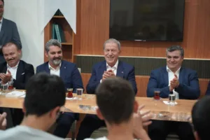 3 h min - Mega TV